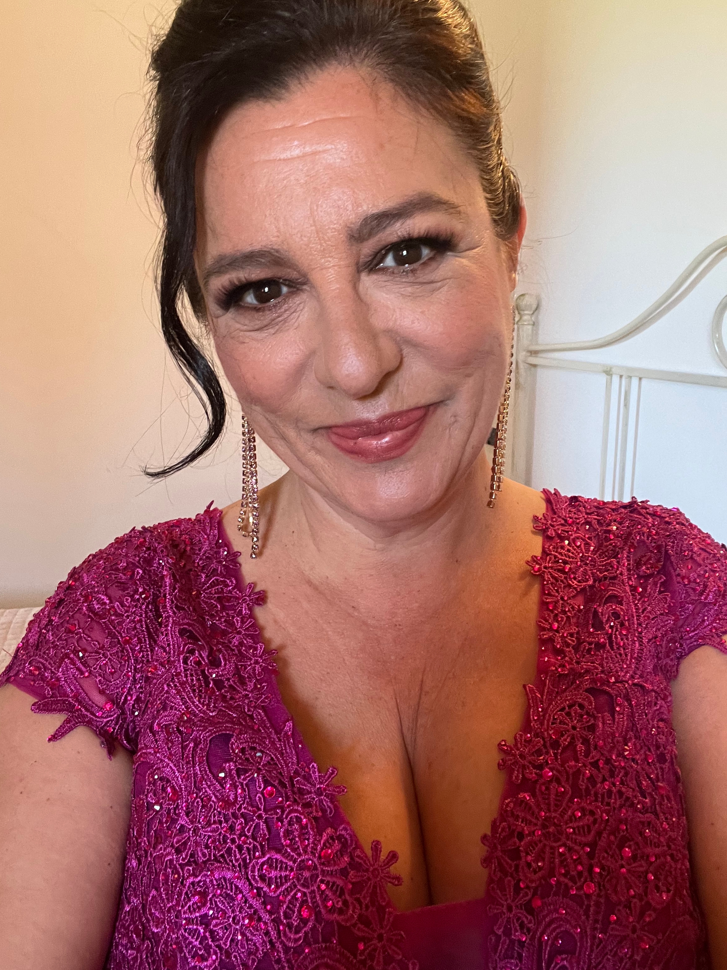 actor Helena Carrión large photo