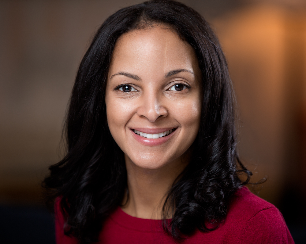 actor Pilar Floyd large photo