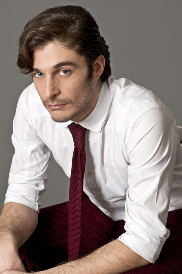 actor Lino Guanciale large photo