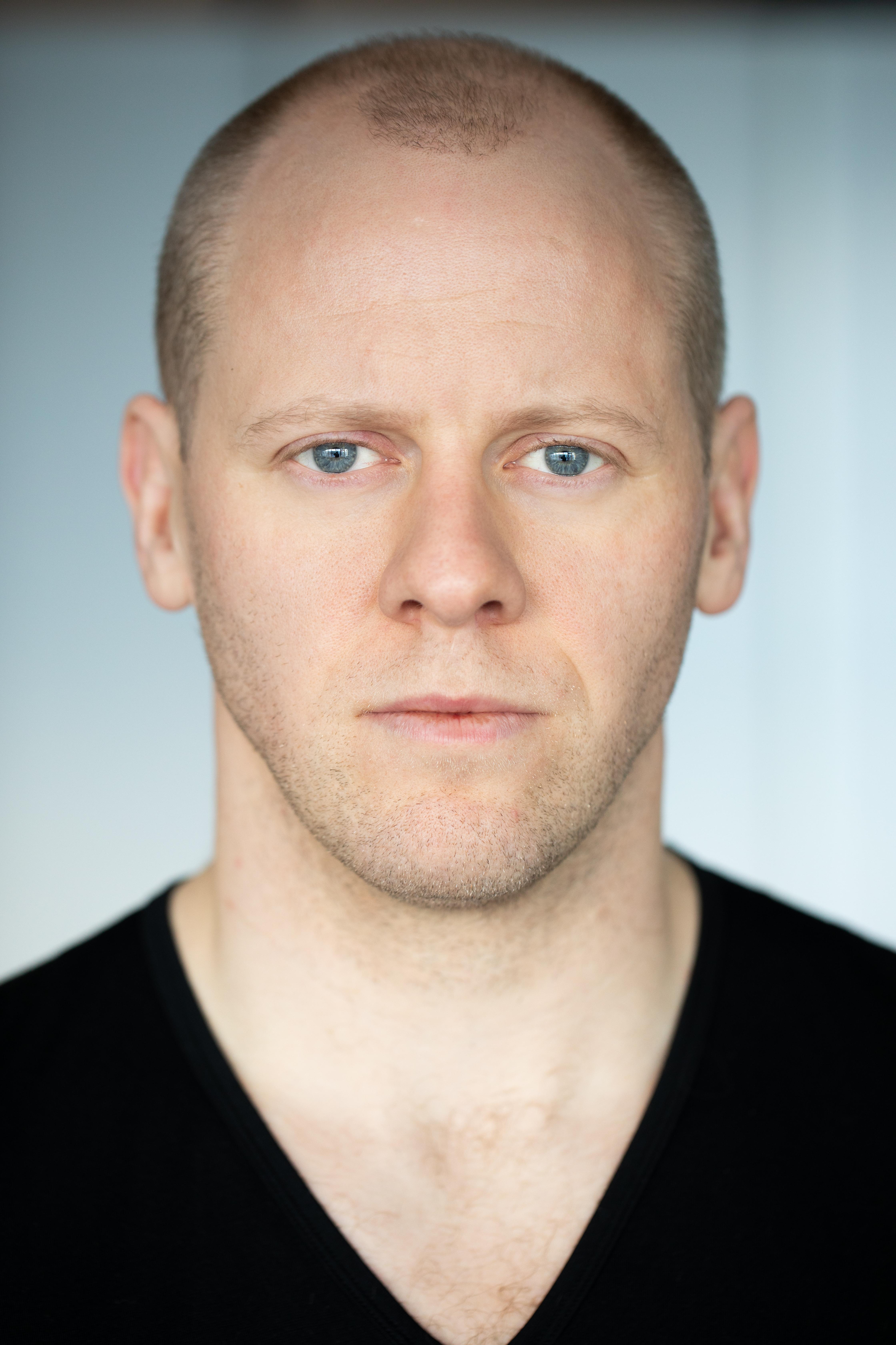 actor Oddur Júlíusson large photo