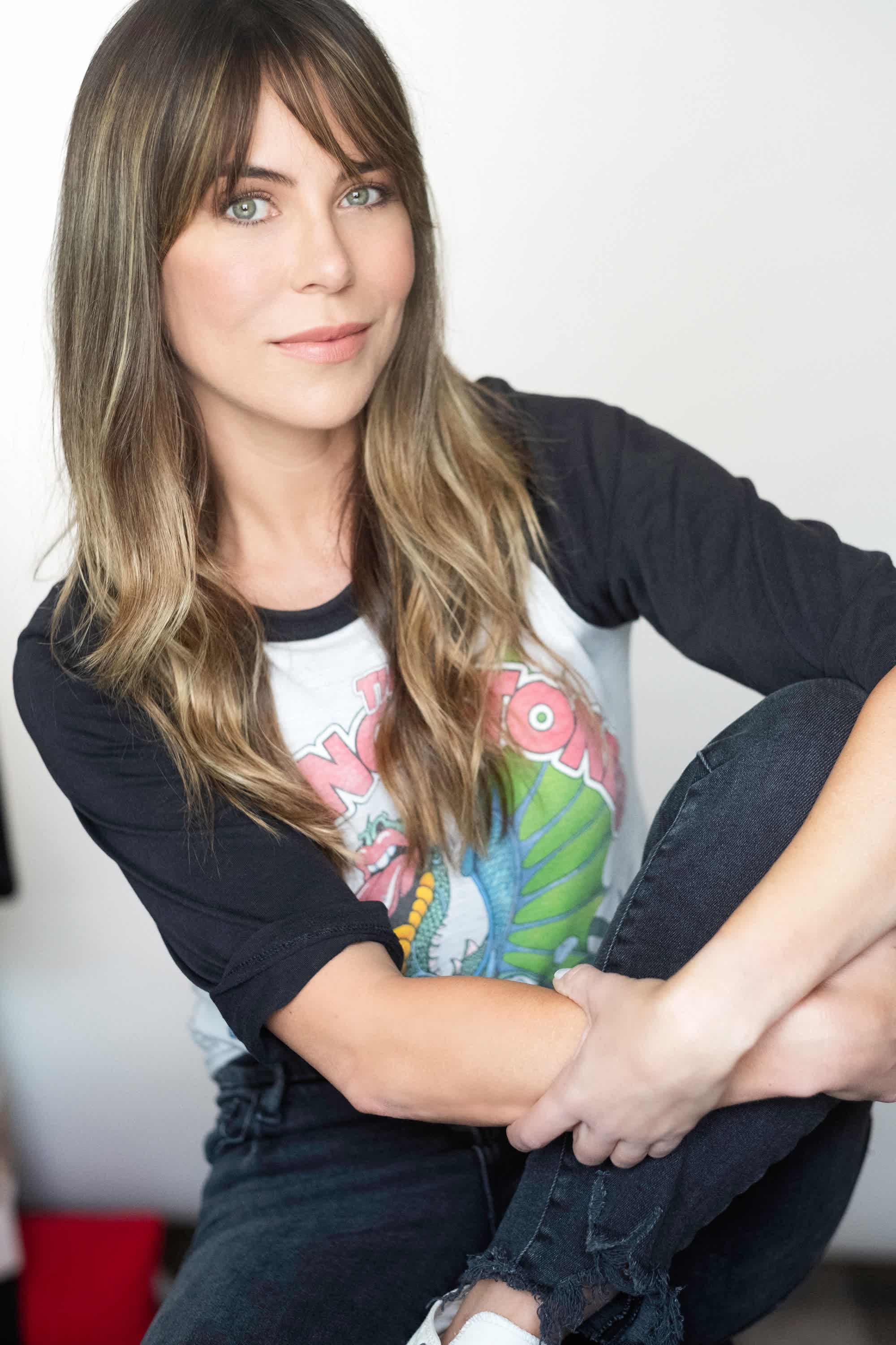 actor Michele Morrow large photo