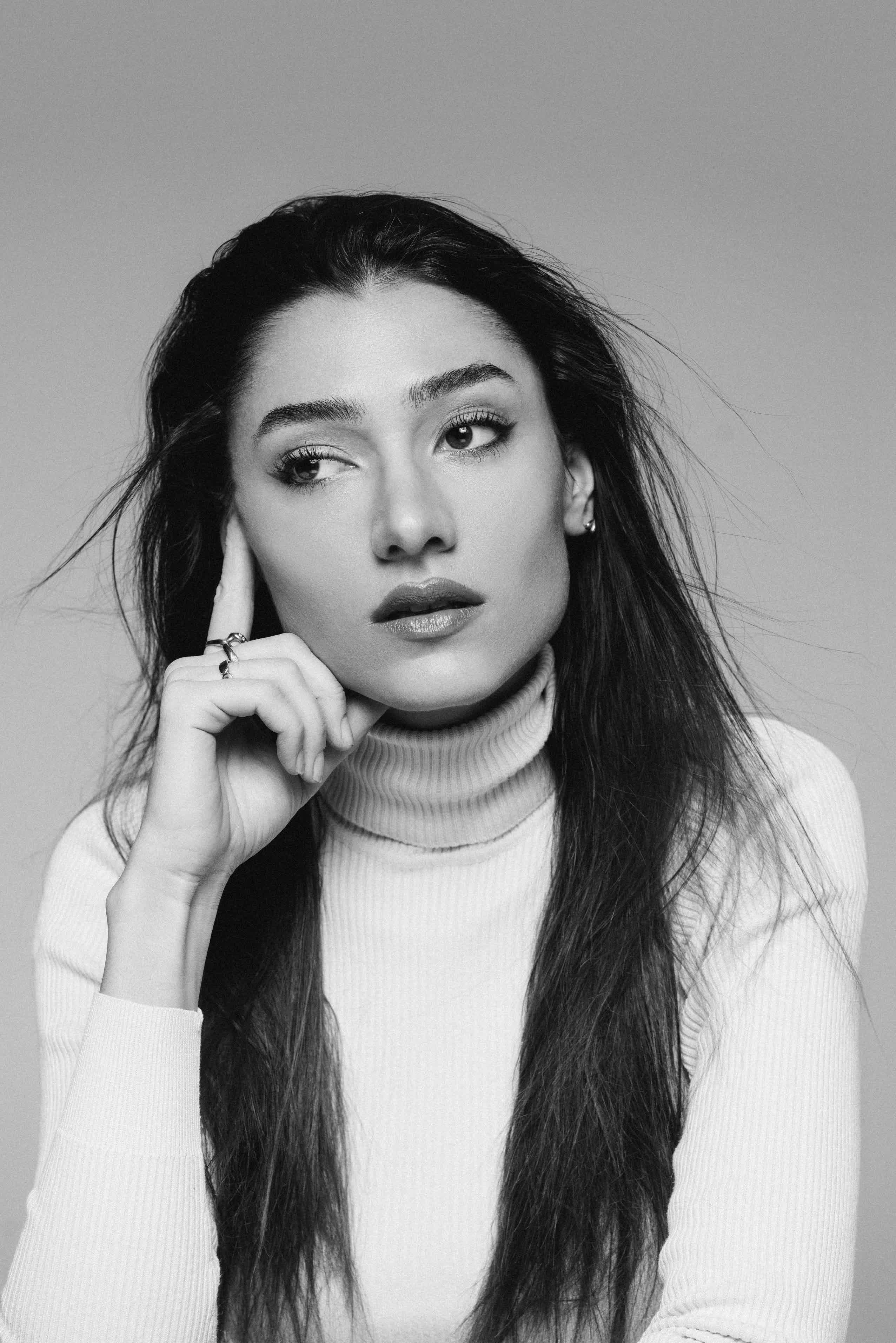 actor Zala Djuric large photo