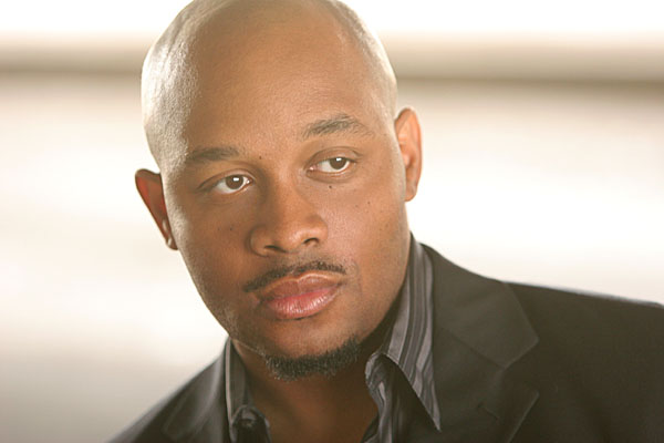 actor L. Emille Thomas large photo