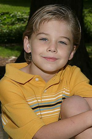 actor Adam Gobble large photo