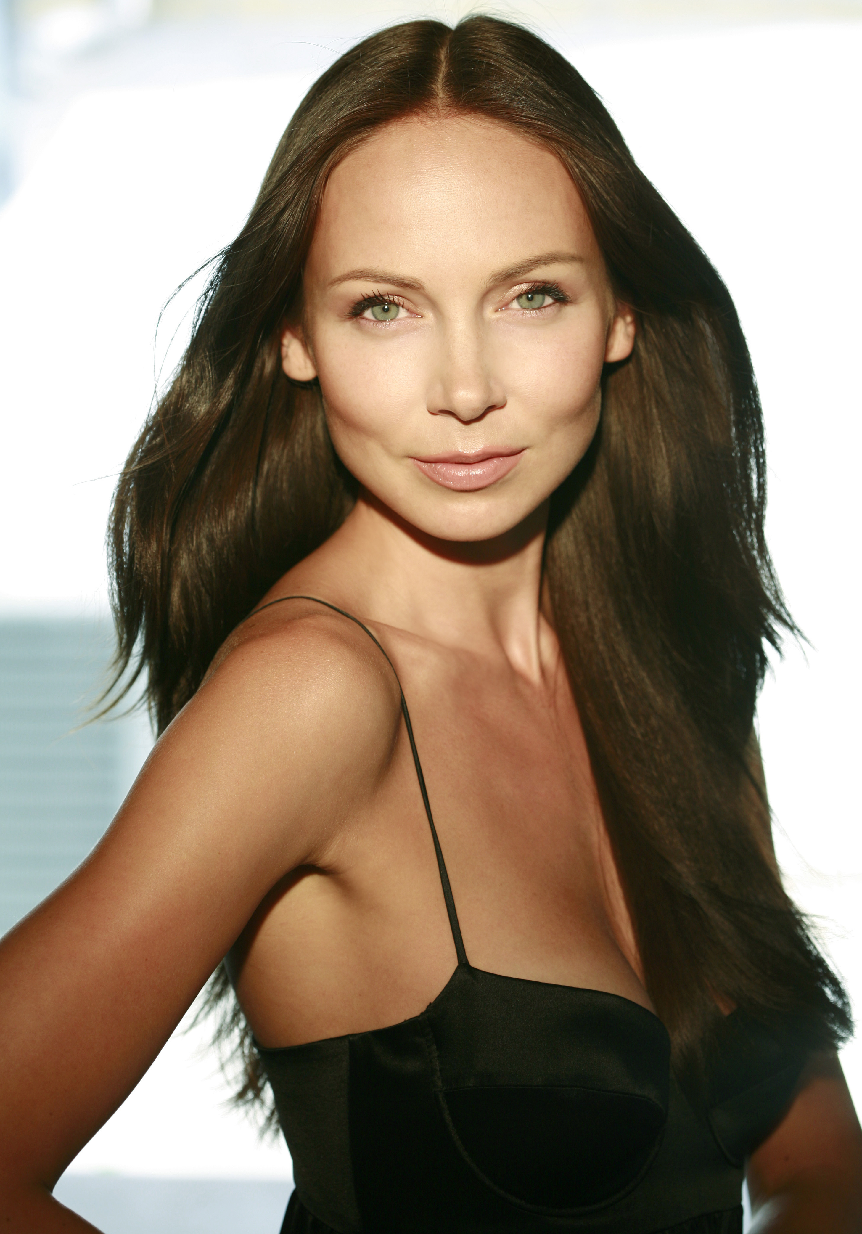 actor Elena Nikitina Bick large photo