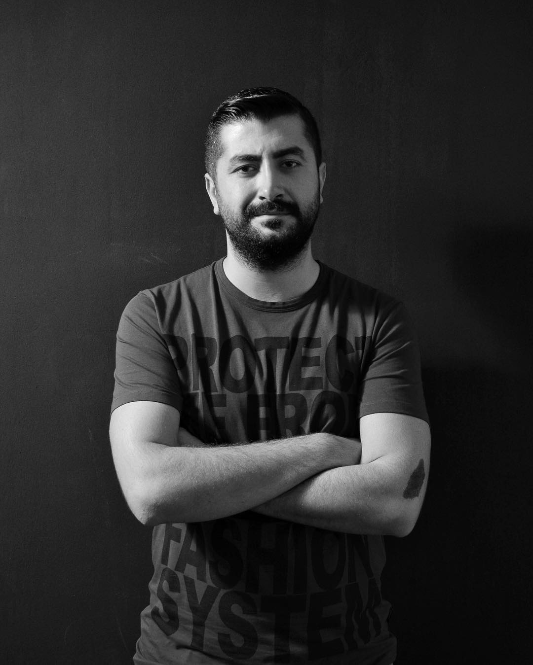 actor Onur Akbay large photo