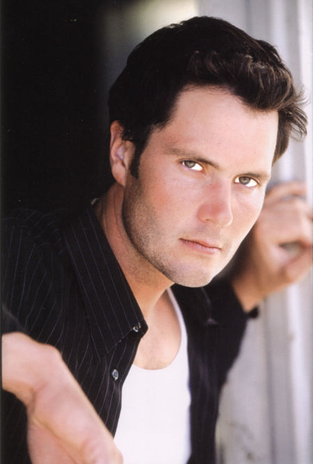 actor William Alva large photo