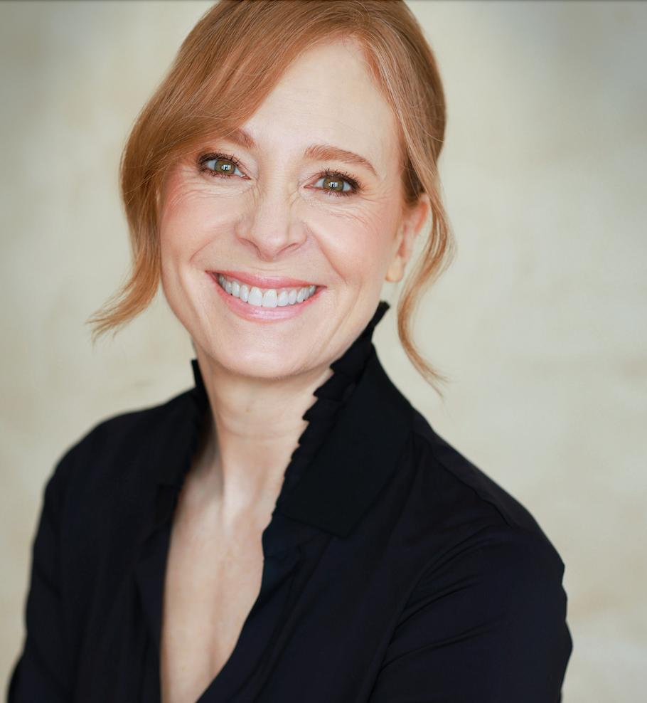 actor Heather Hiatt large photo