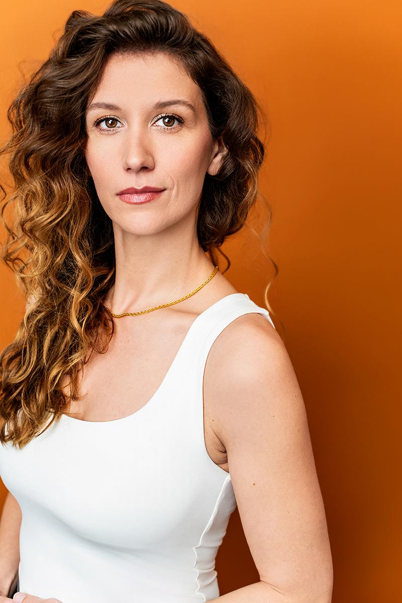 actor Orianna Milne large photo