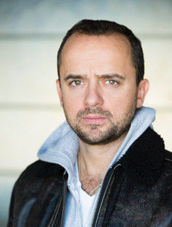 actor Byron Noble large photo