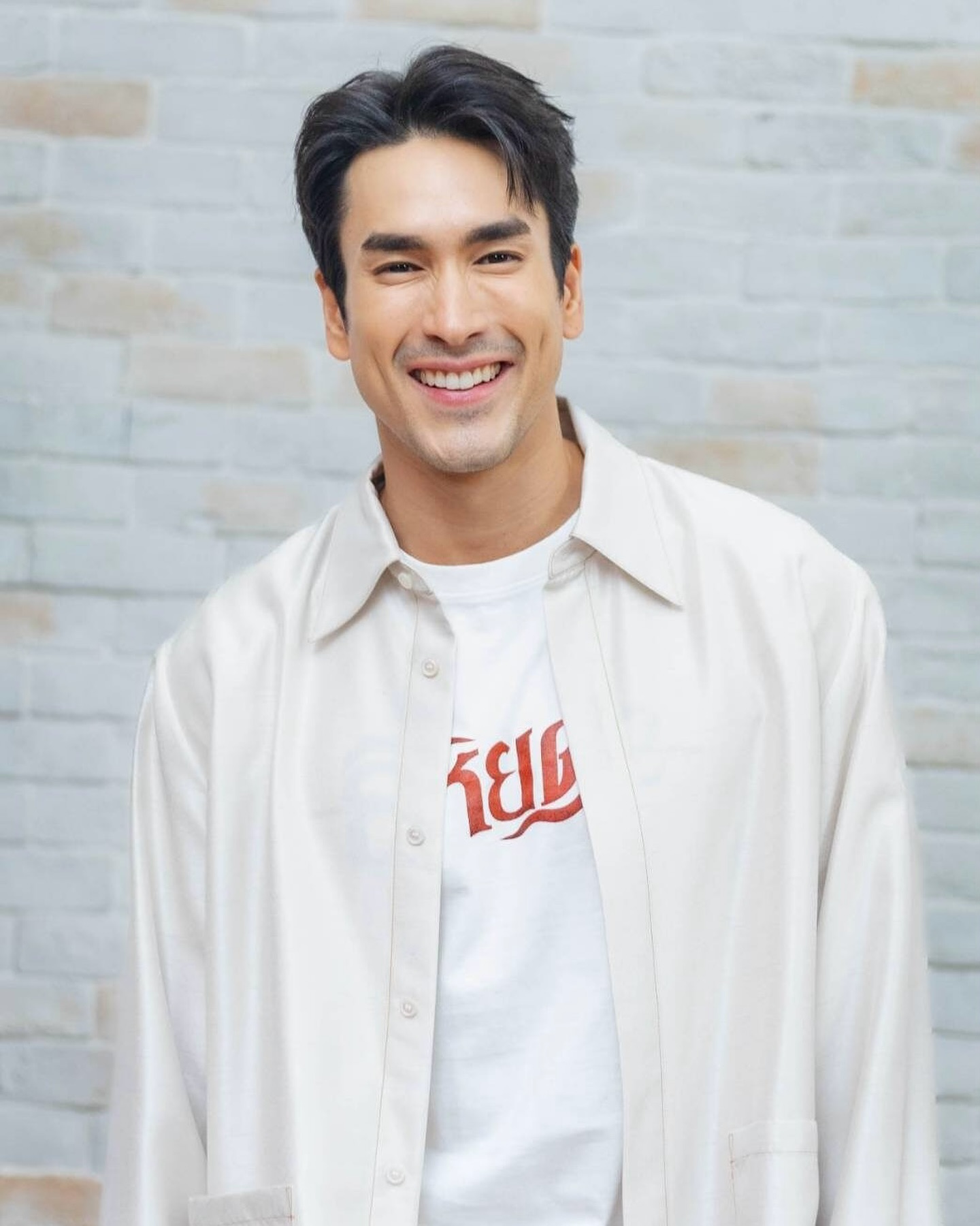 actor Nadech Kugimiya large photo
