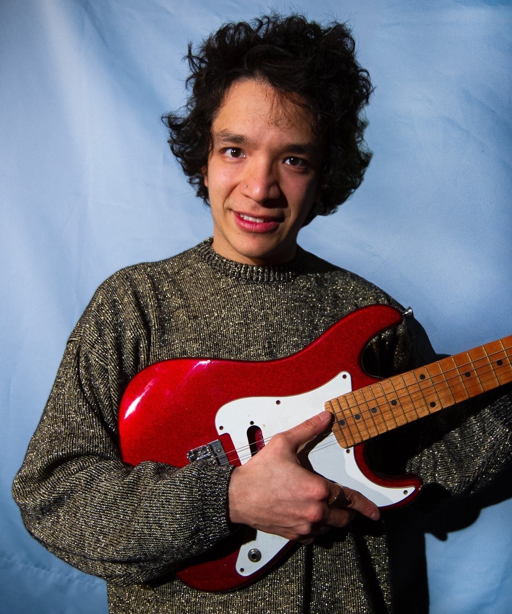 actor Estevan Muñoz large photo