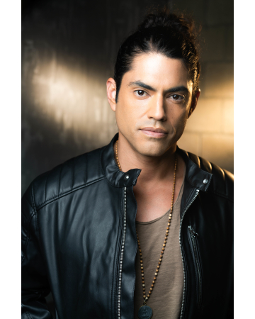 actor Michael James Vargas large photo