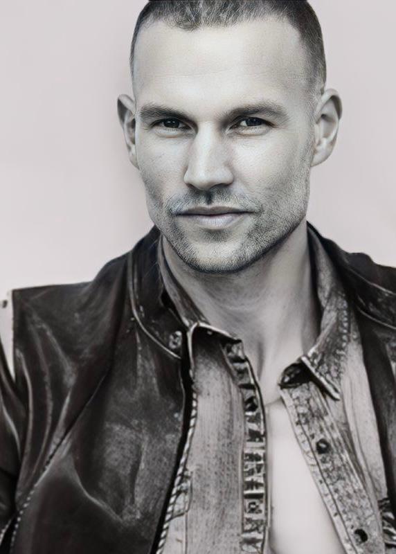 actor Lucas Kerr large photo