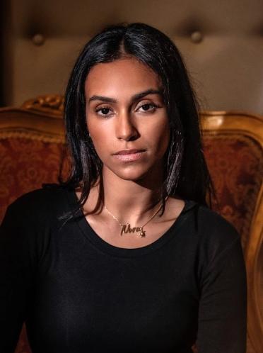 actor Nora Gharib large photo