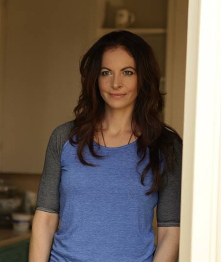 actor Jennifer Cozza James large photo