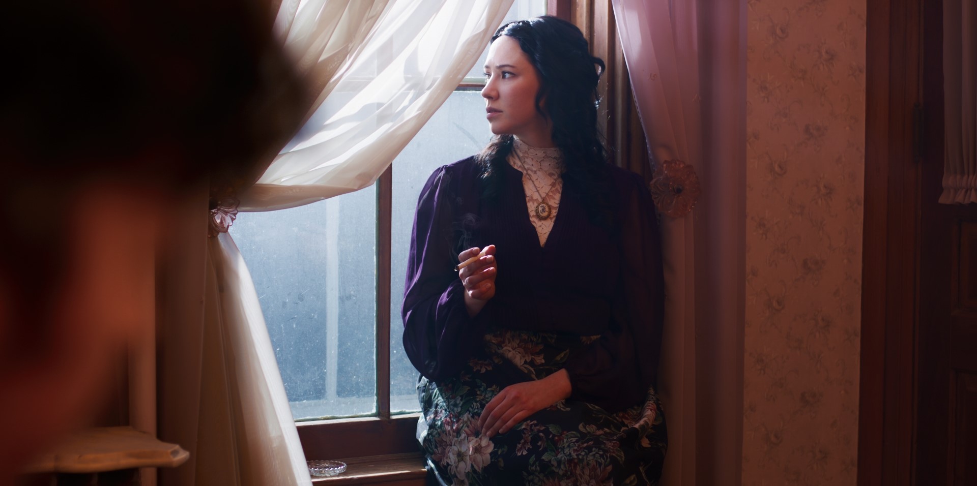 actor Allison Megroet large photo