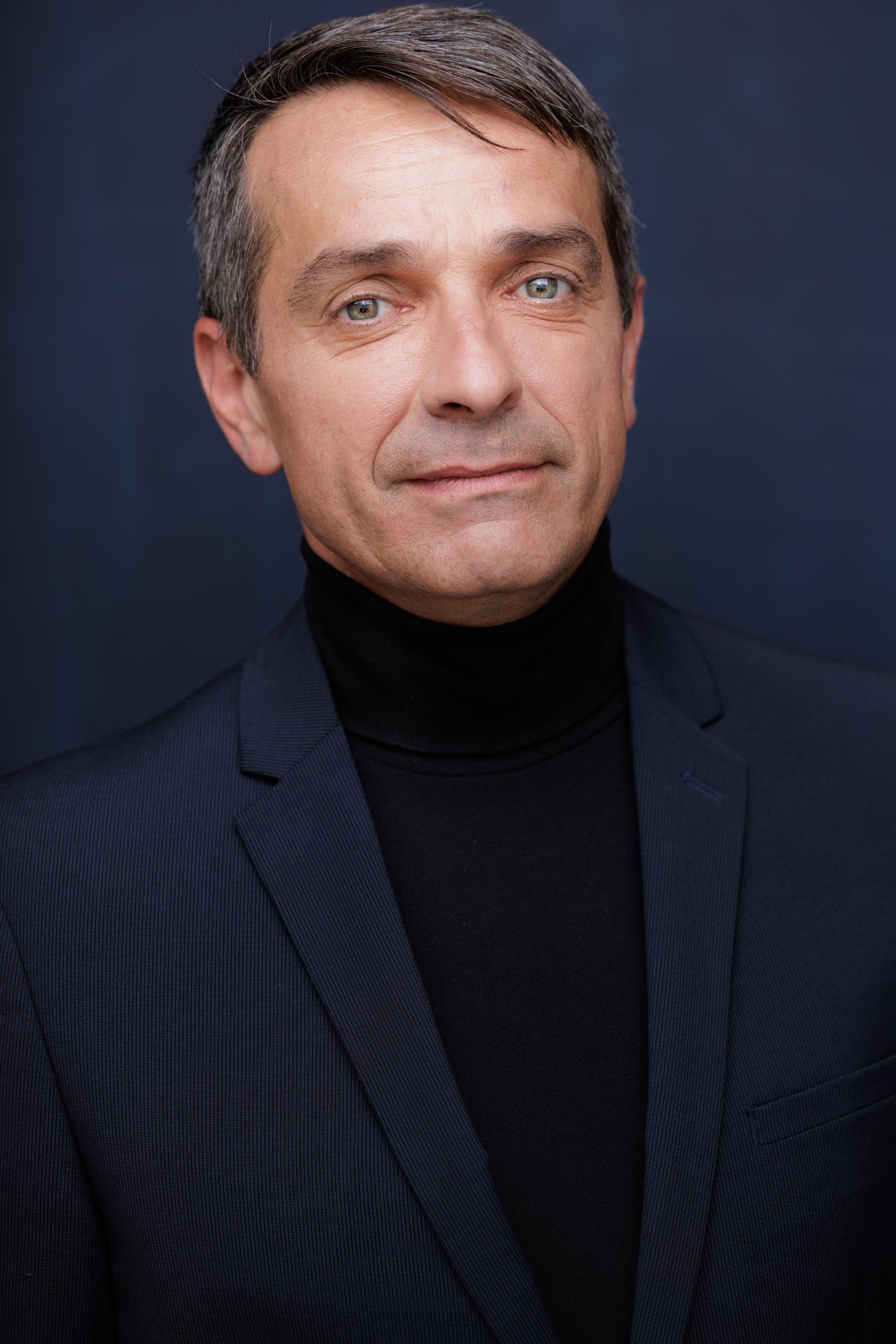 actor Igor Korosec large photo