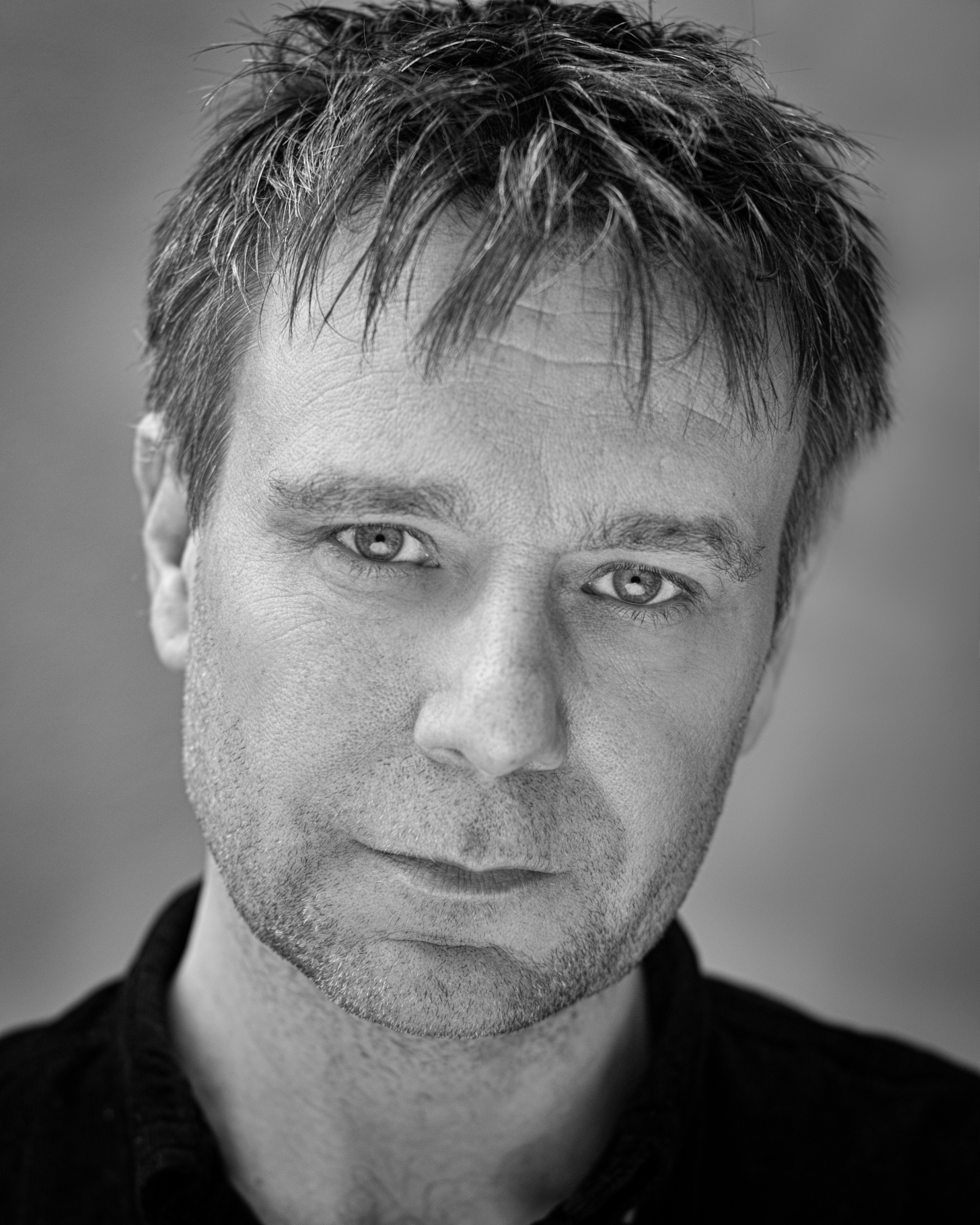 actor Stuart Laing large photo