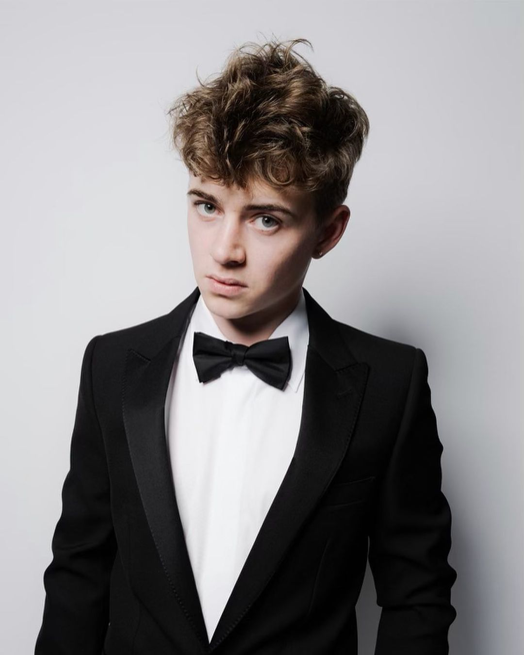 actor Igor van Dessel large photo