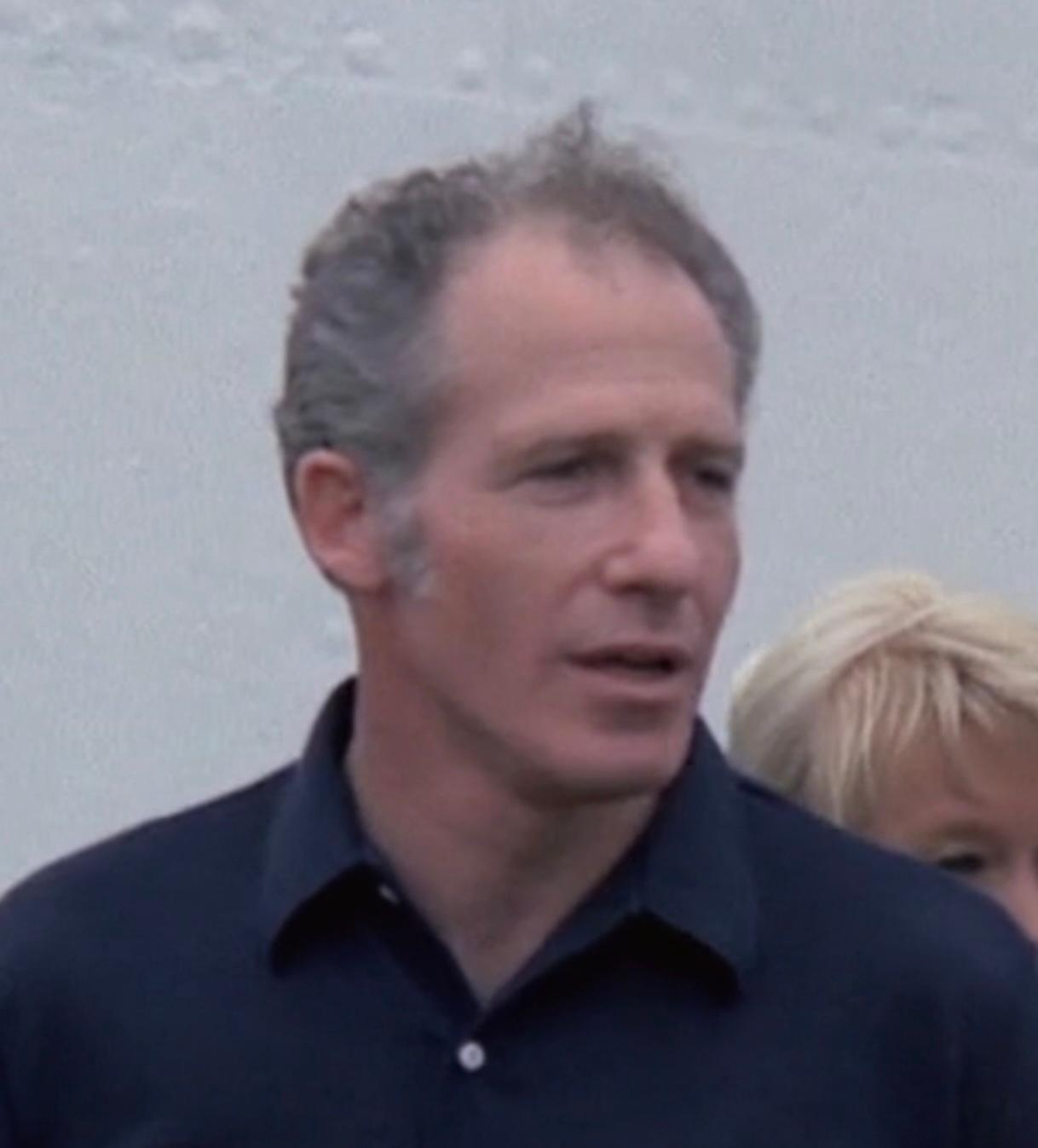 actor Peter Gimbel large photo