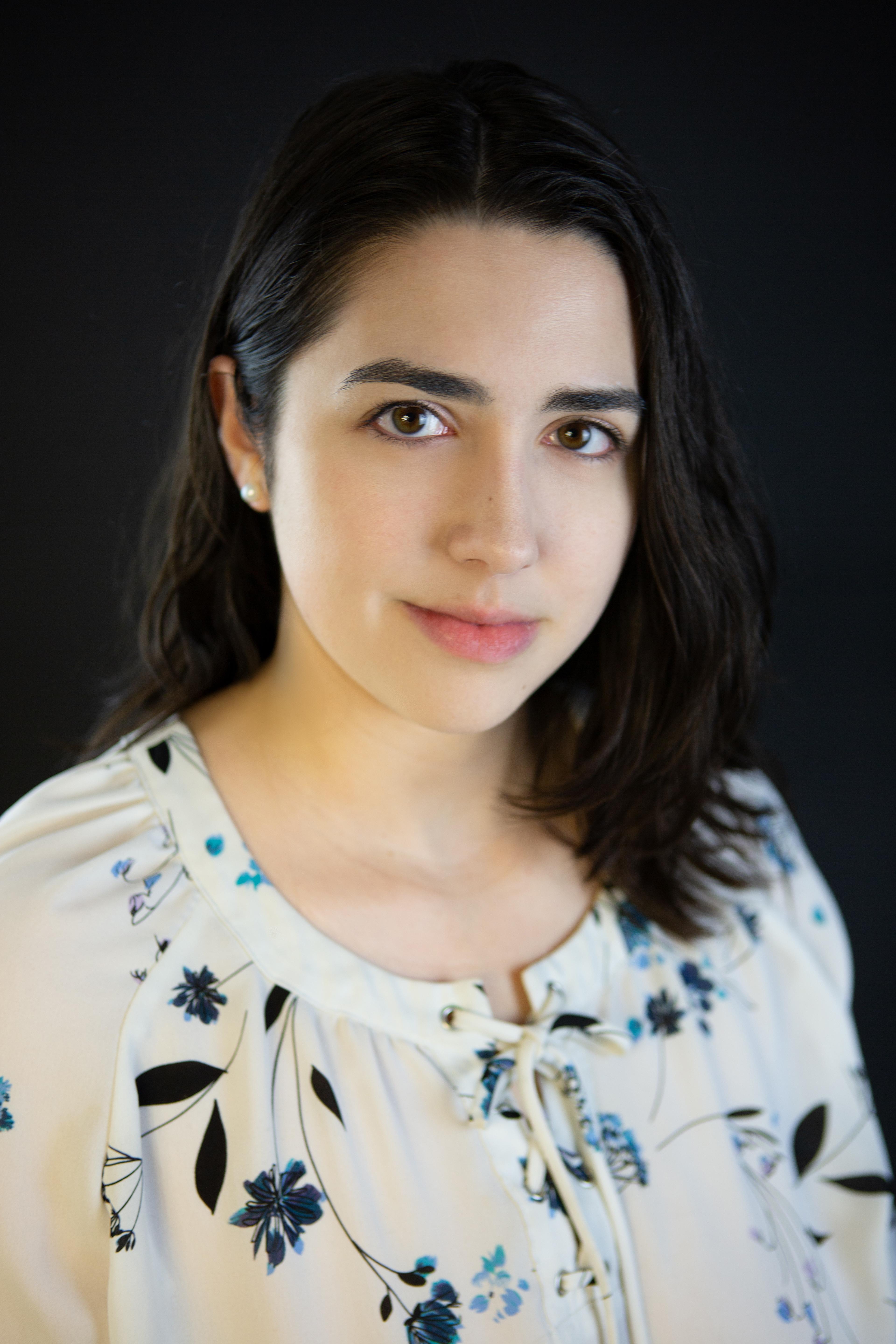 actor Katherine D'Anjolell large photo