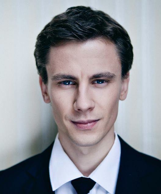 actor Adam Bobik large photo