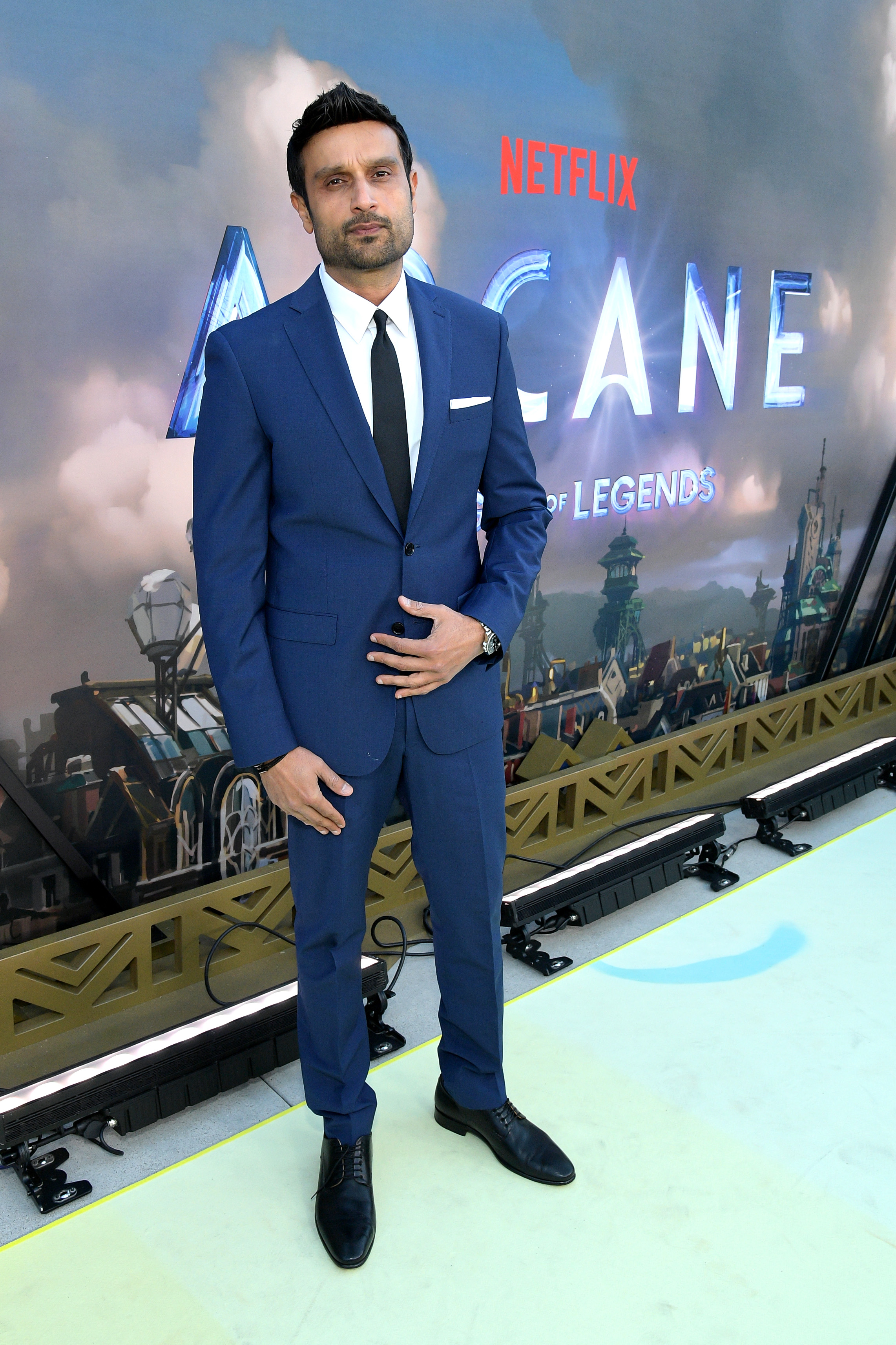 actor Dylan Jadeja large photo