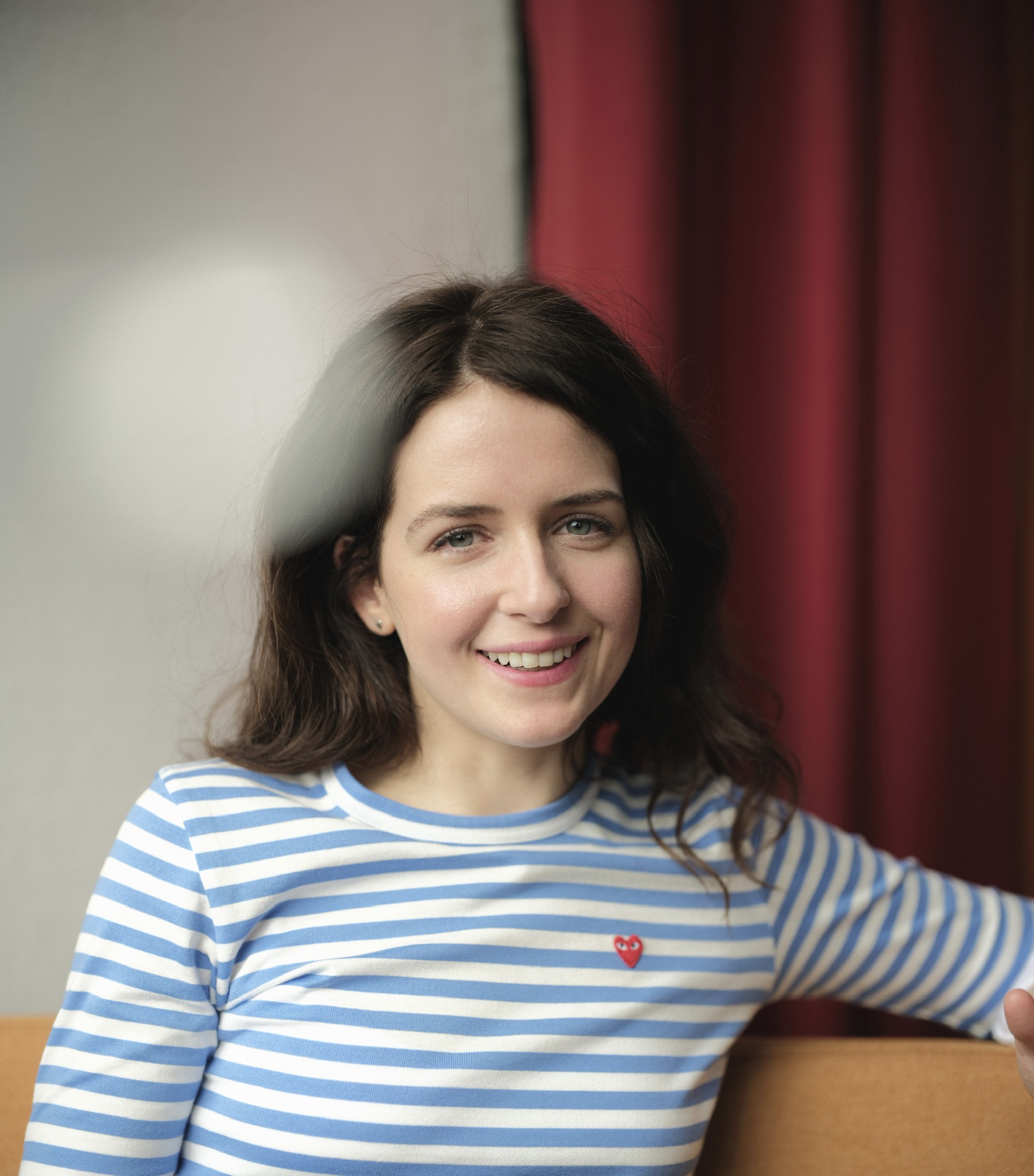 actor Lauren Farrell large photo