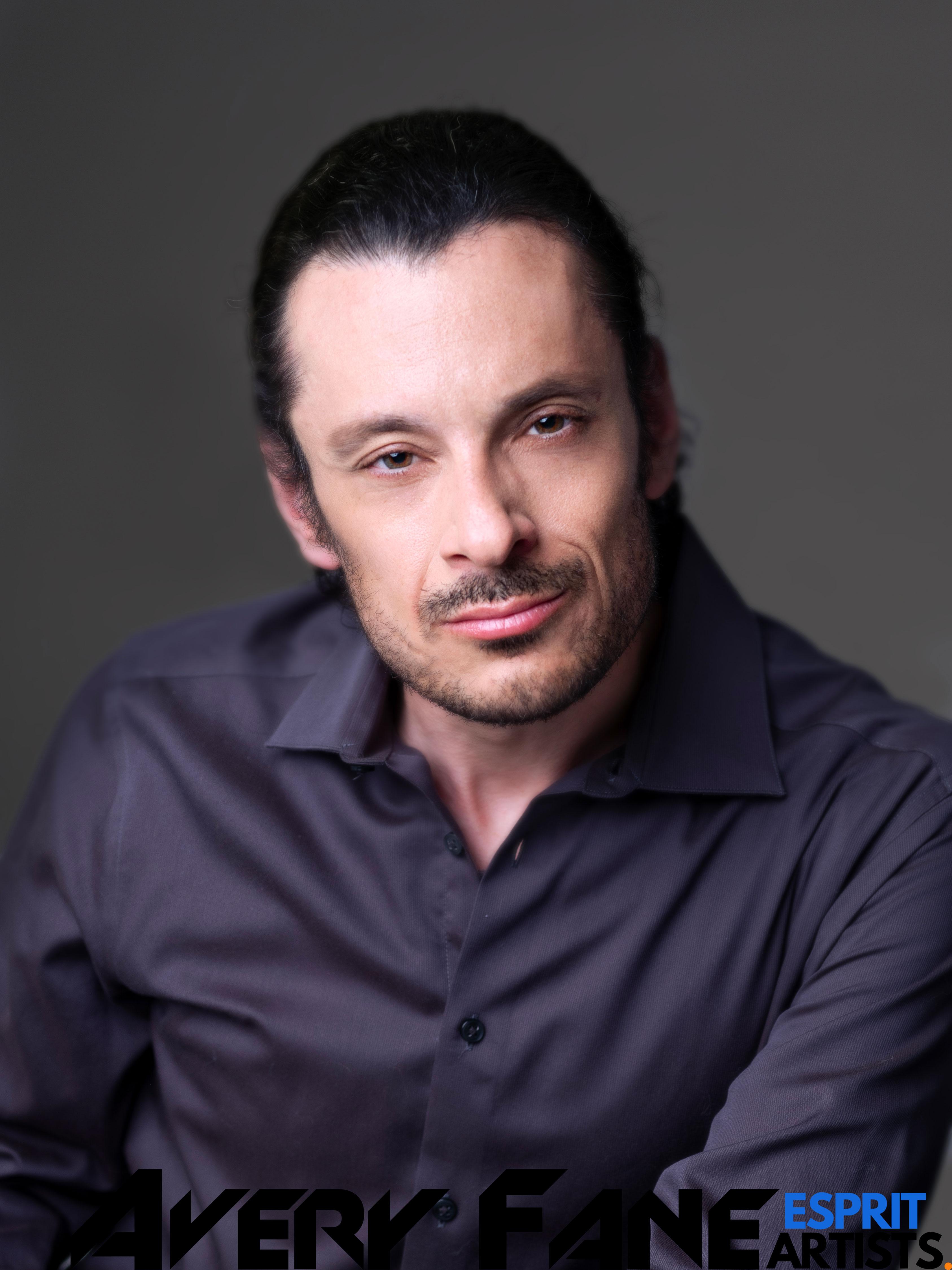 actor Avery Fane large photo