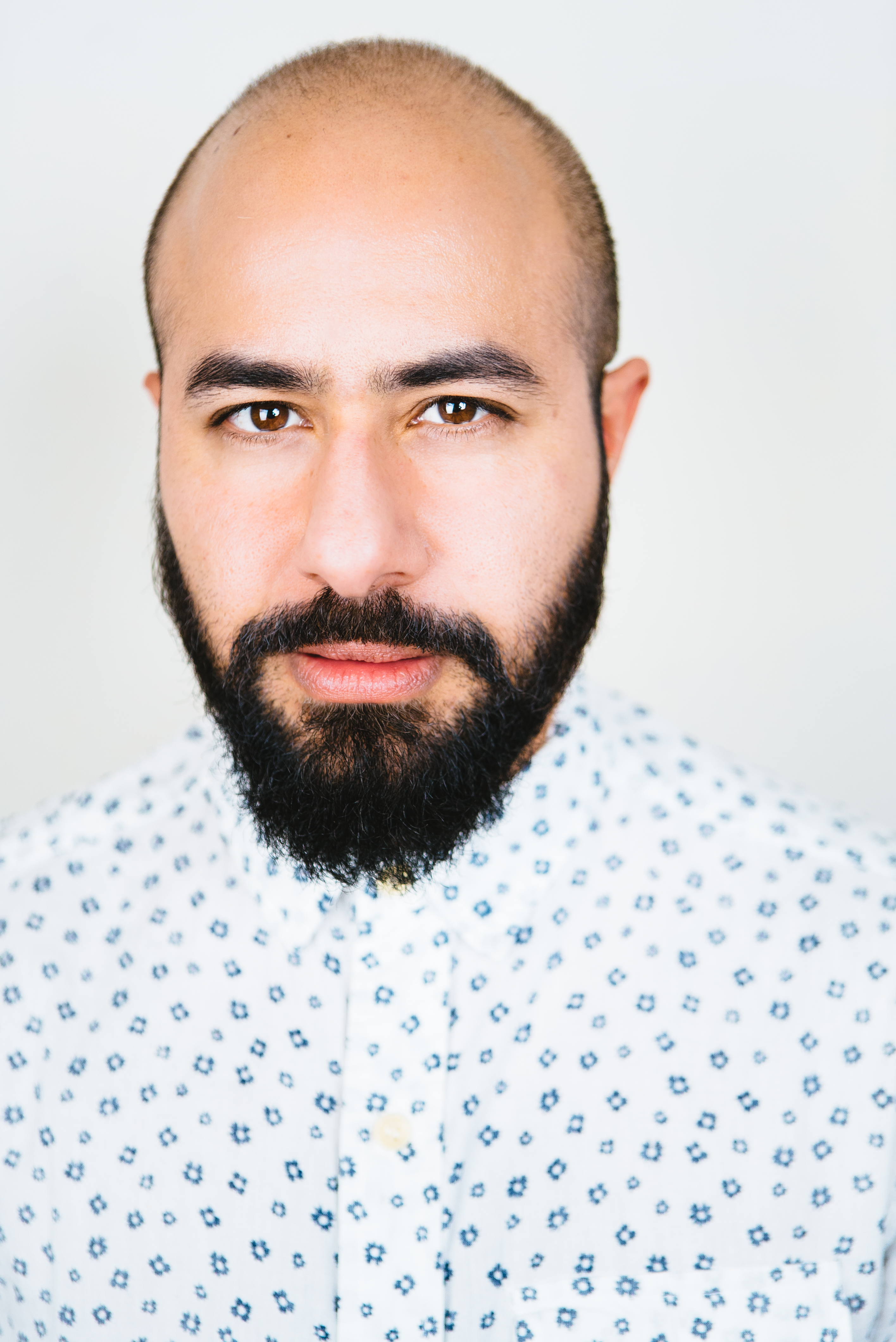 actor Aden Hakimi large photo