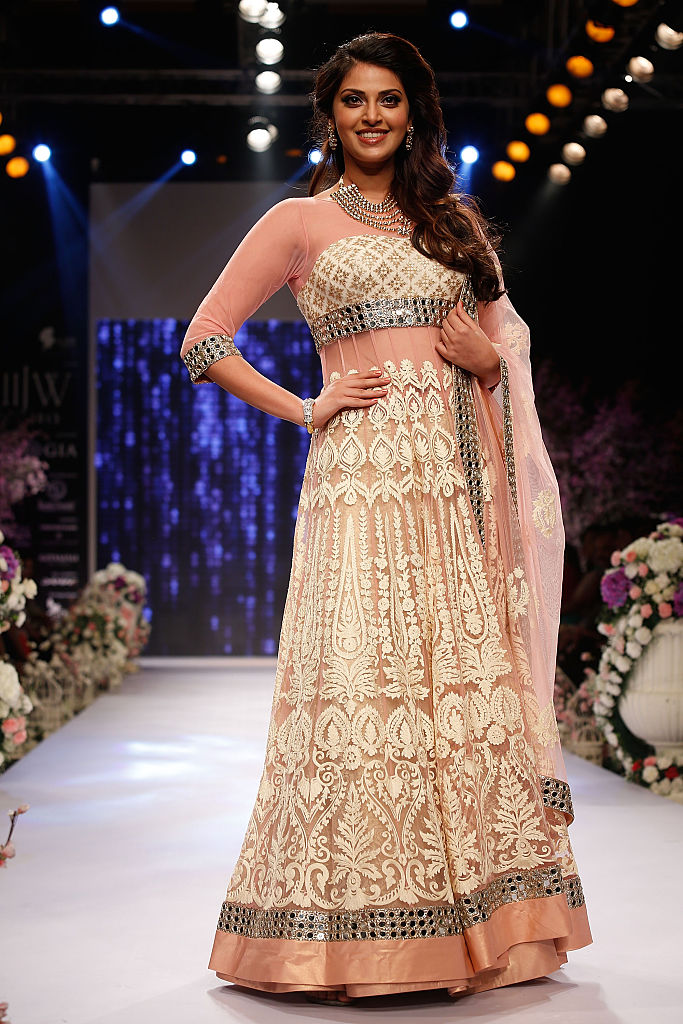 actor Anushka Ranjan large photo