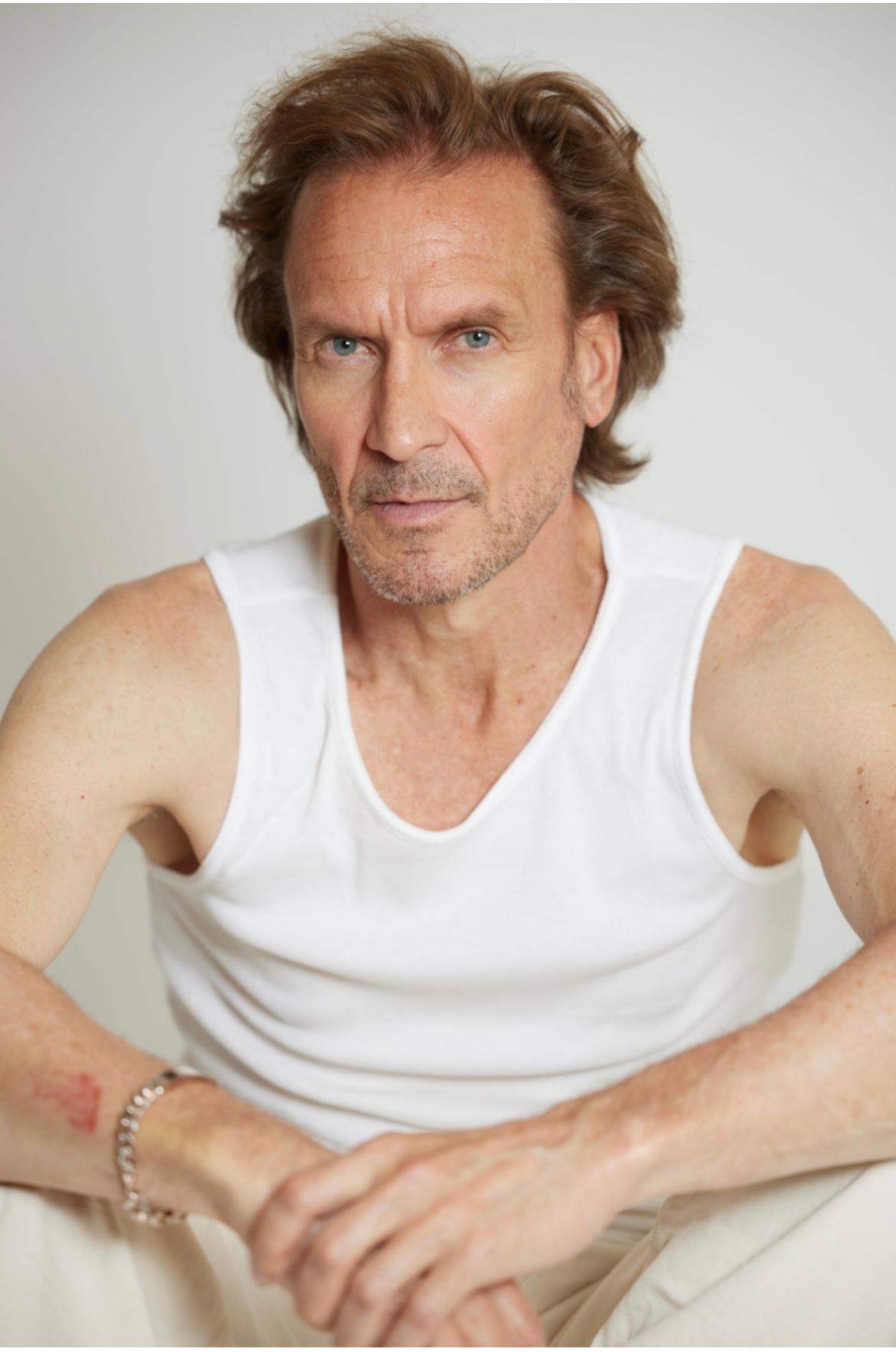 actor Chris Lerude large photo