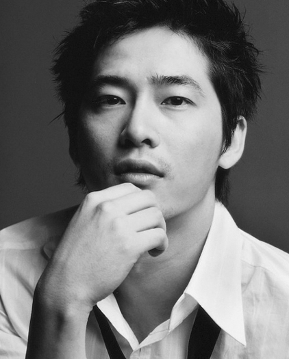 actor Ji-Hwan Kang large photo