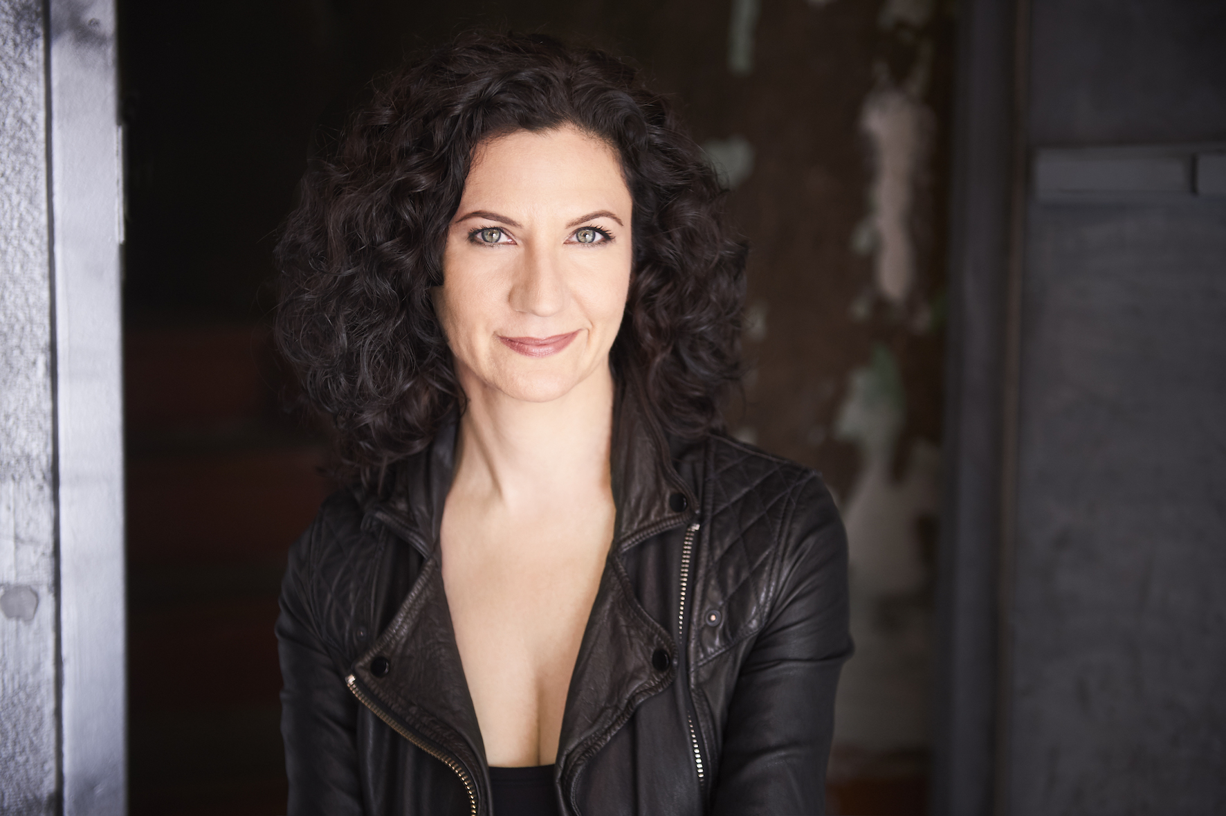 actor Risa Cohen large photo