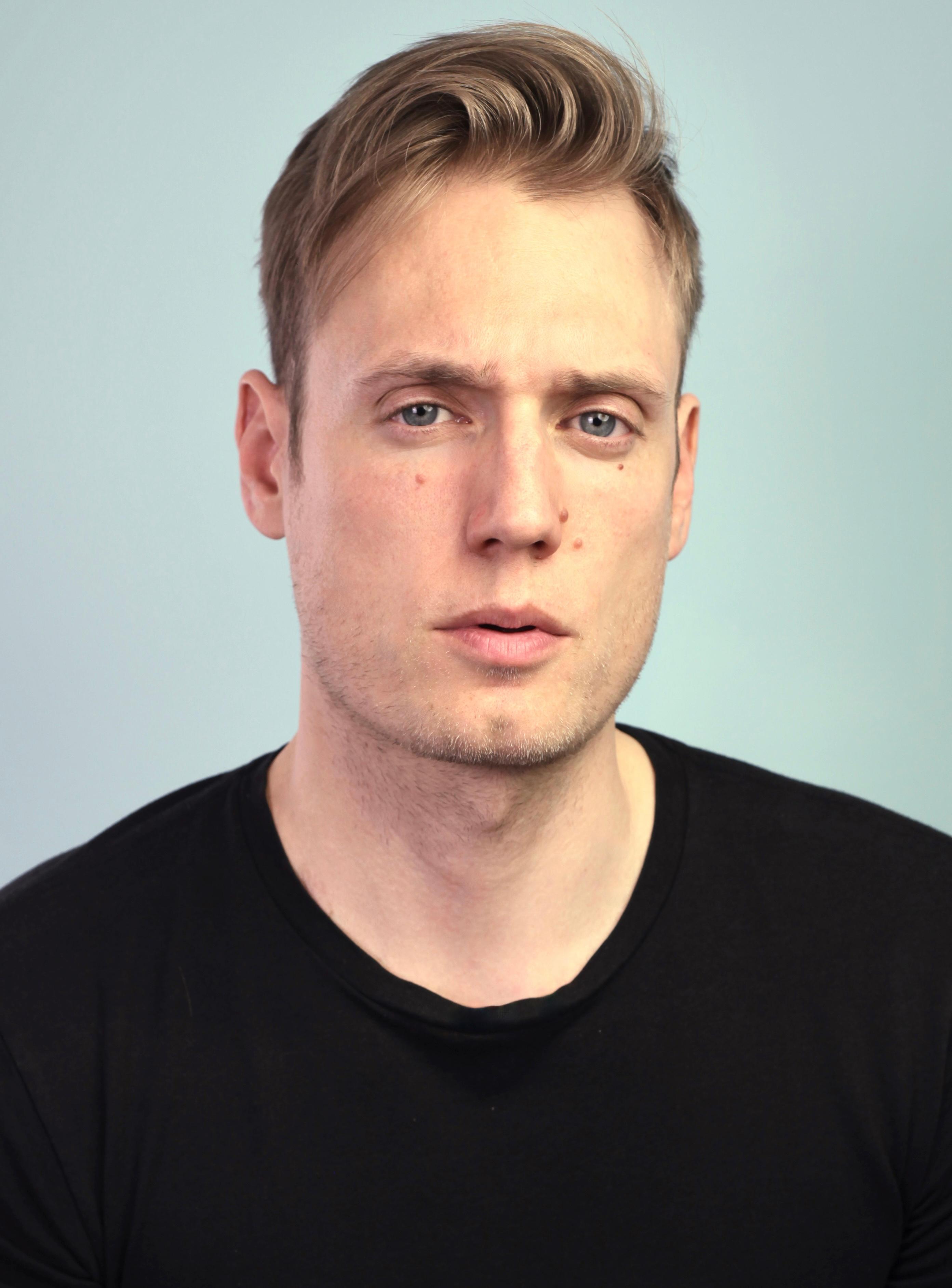 actor Paul Cooper large photo