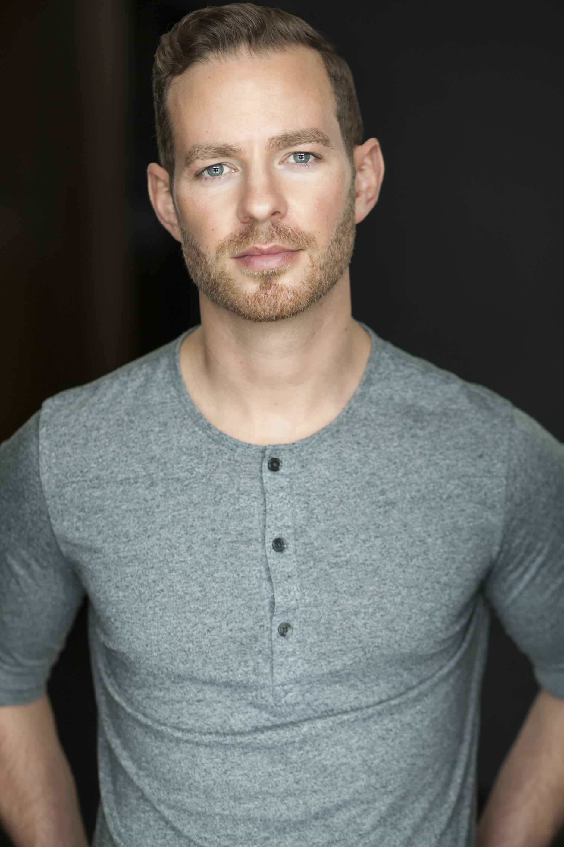 actor Matthew Sears large photo