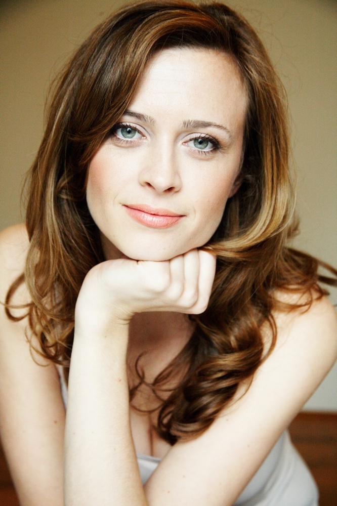 actor Camille Qurban large photo