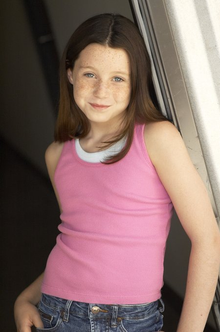 actor Kelsey Lewis large photo