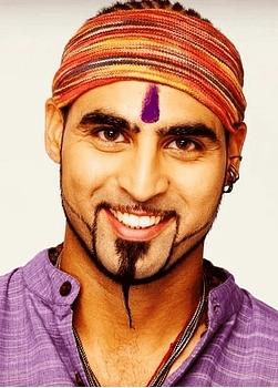 actor Harry Josh large photo