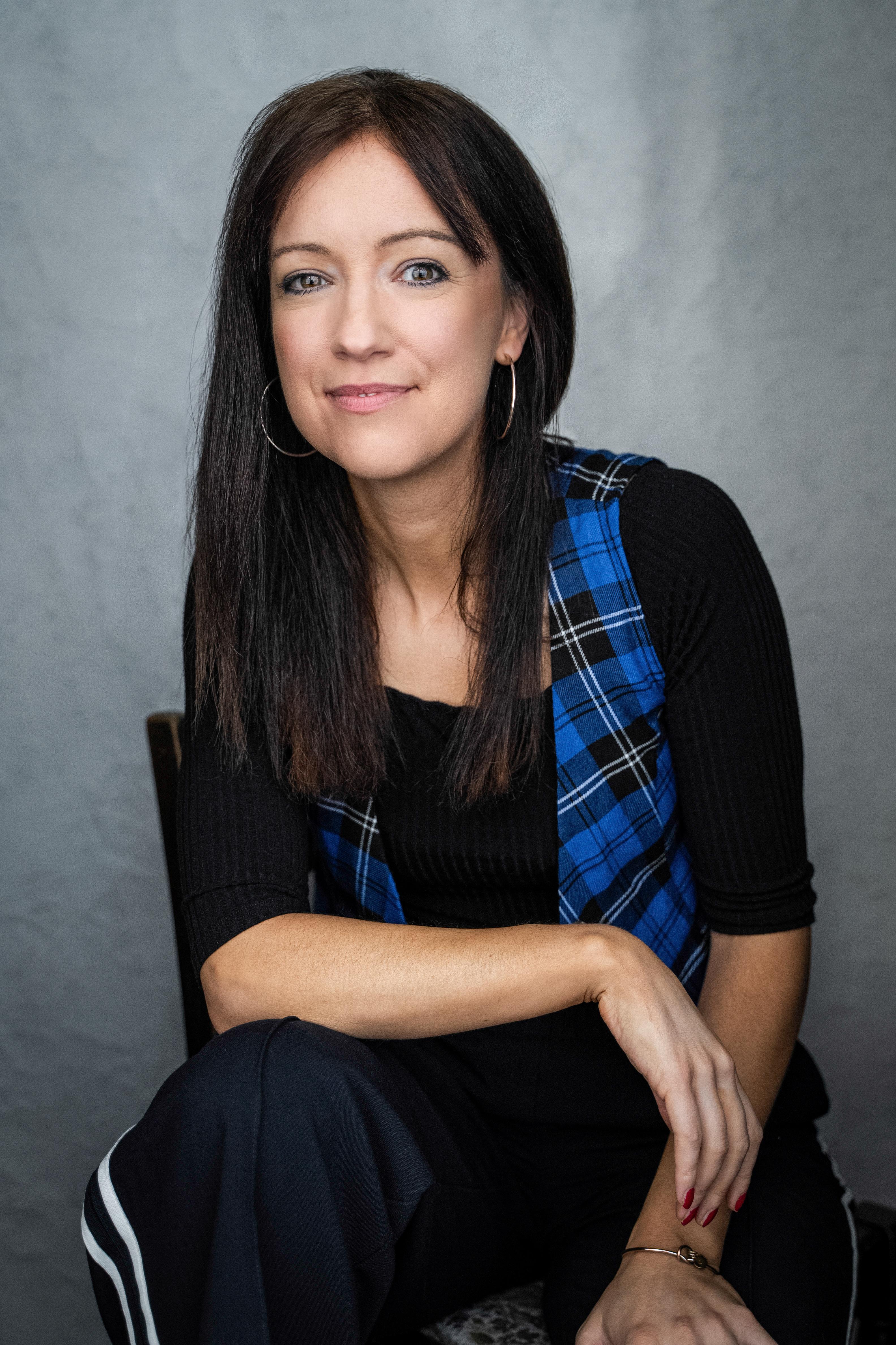 actor Sarah MacGillivray large photo