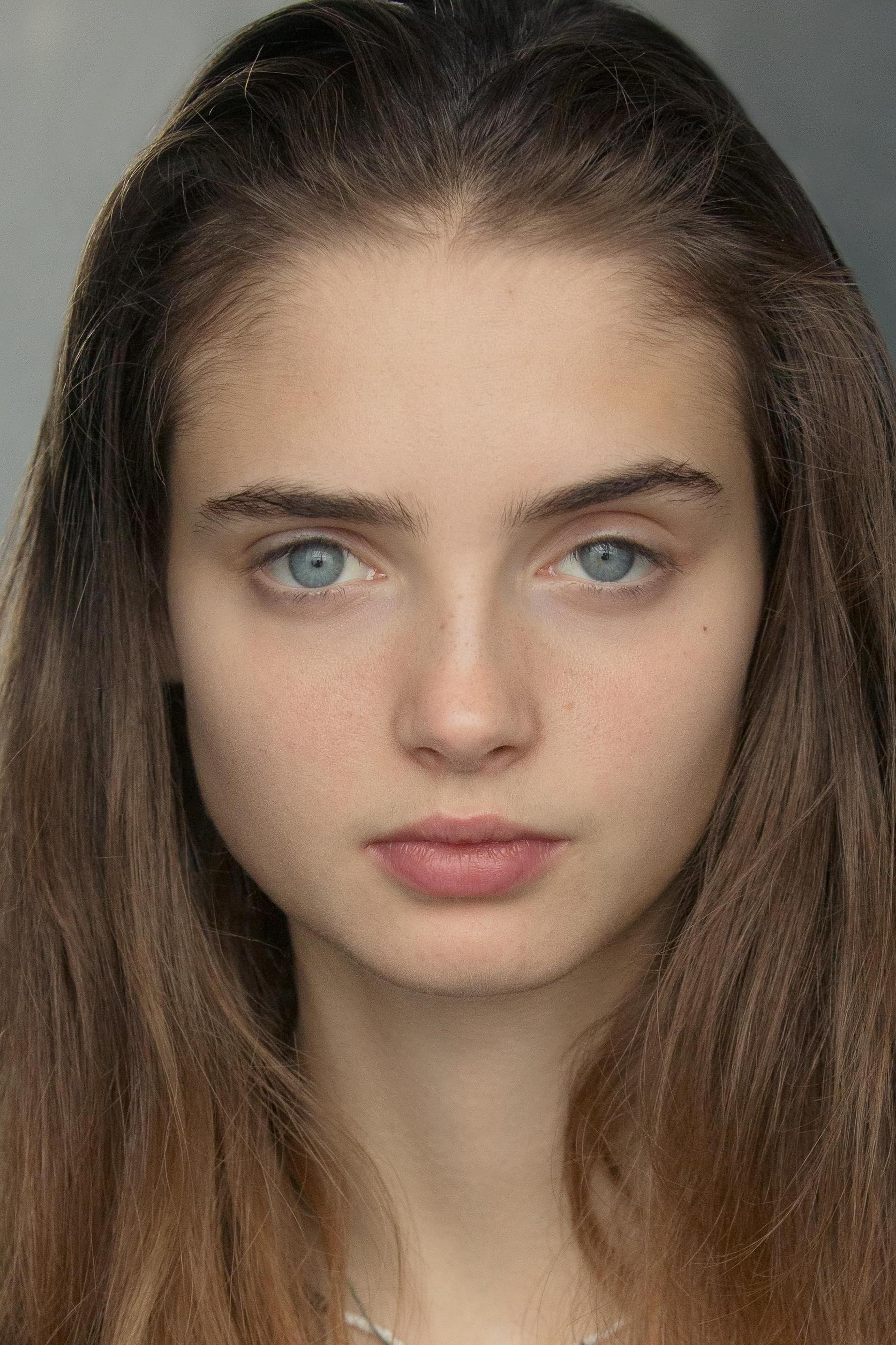 actor Gia Hunter large photo