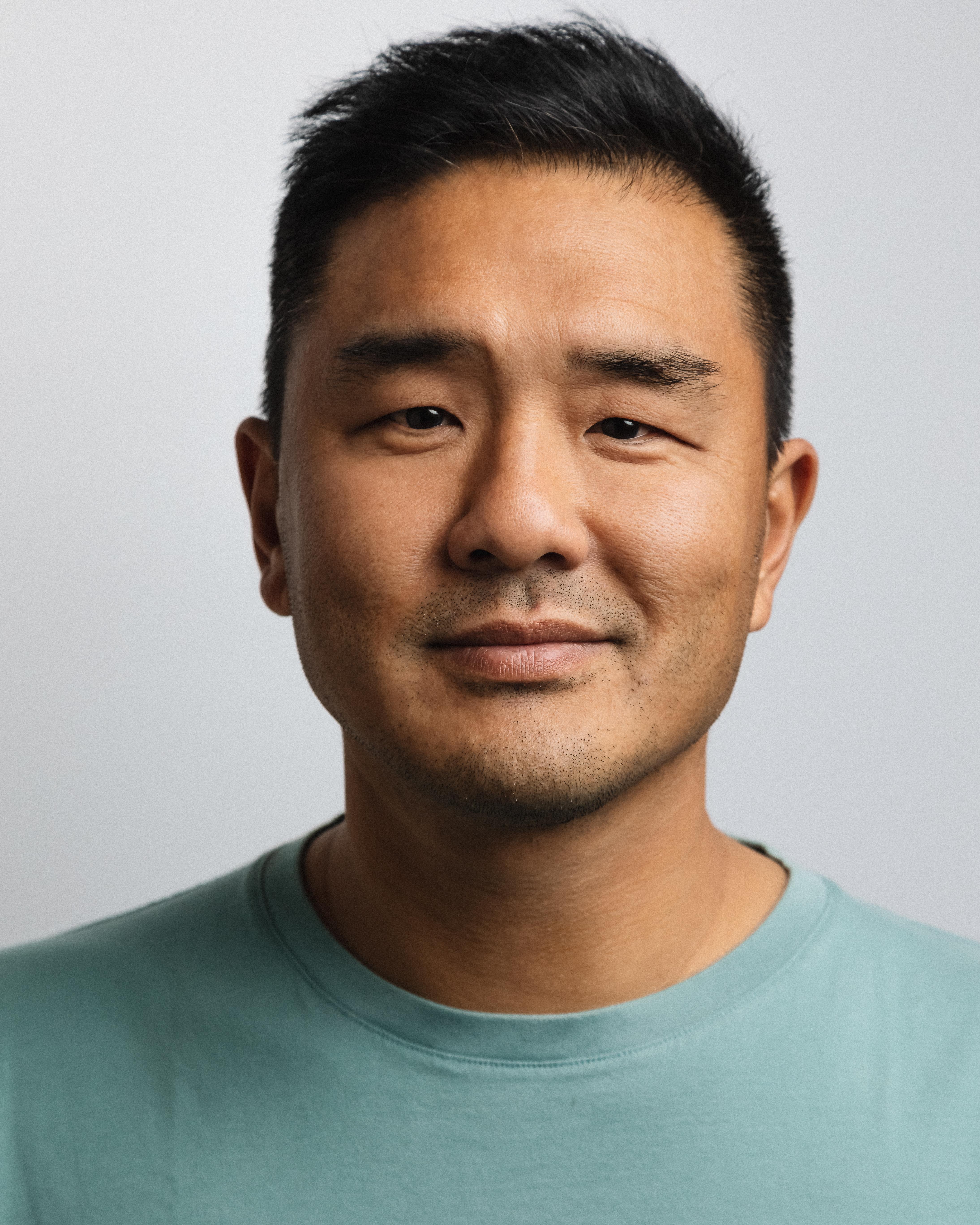 actor Gene Hong large photo