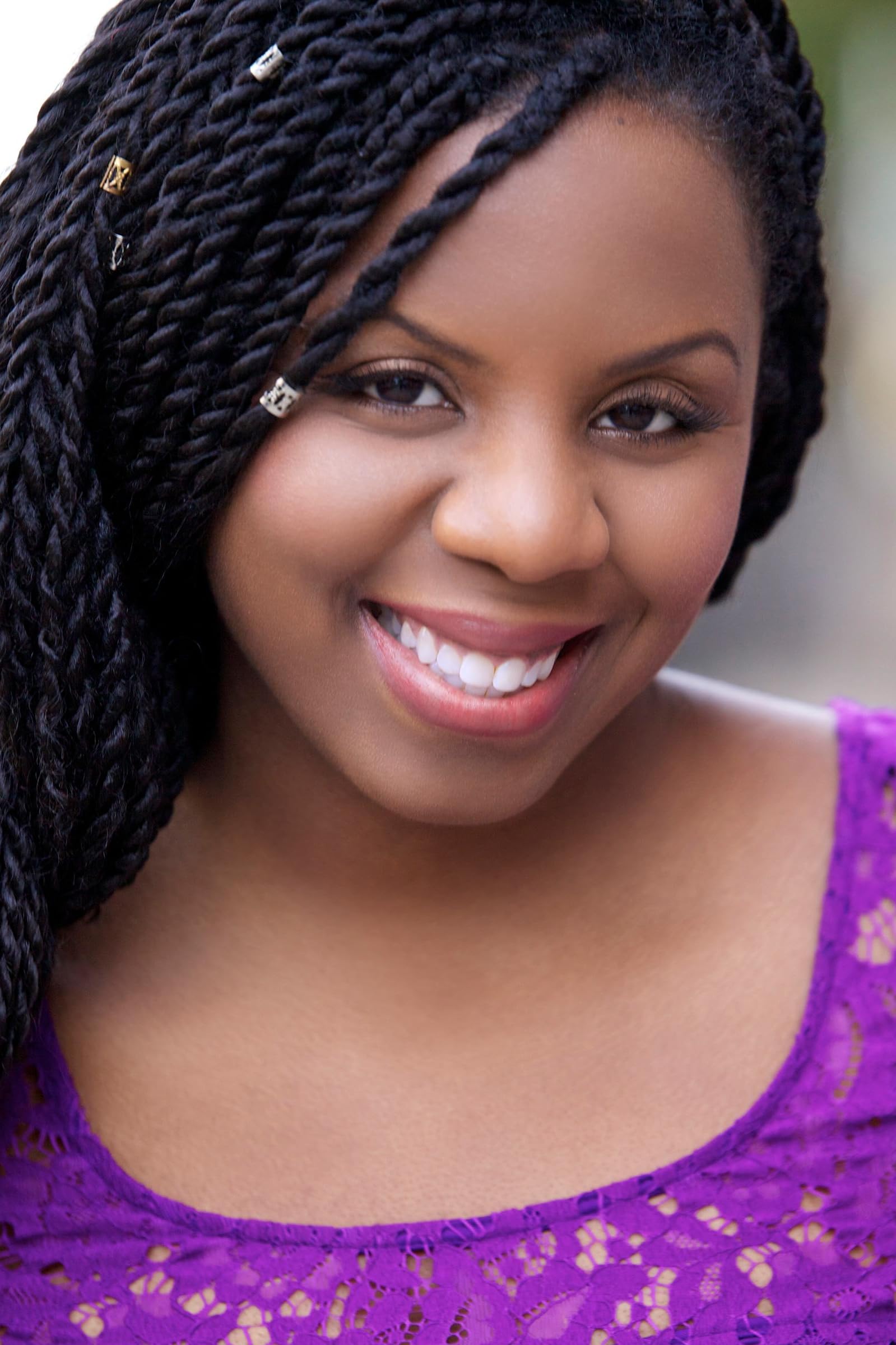 actor Grace Edwards large photo