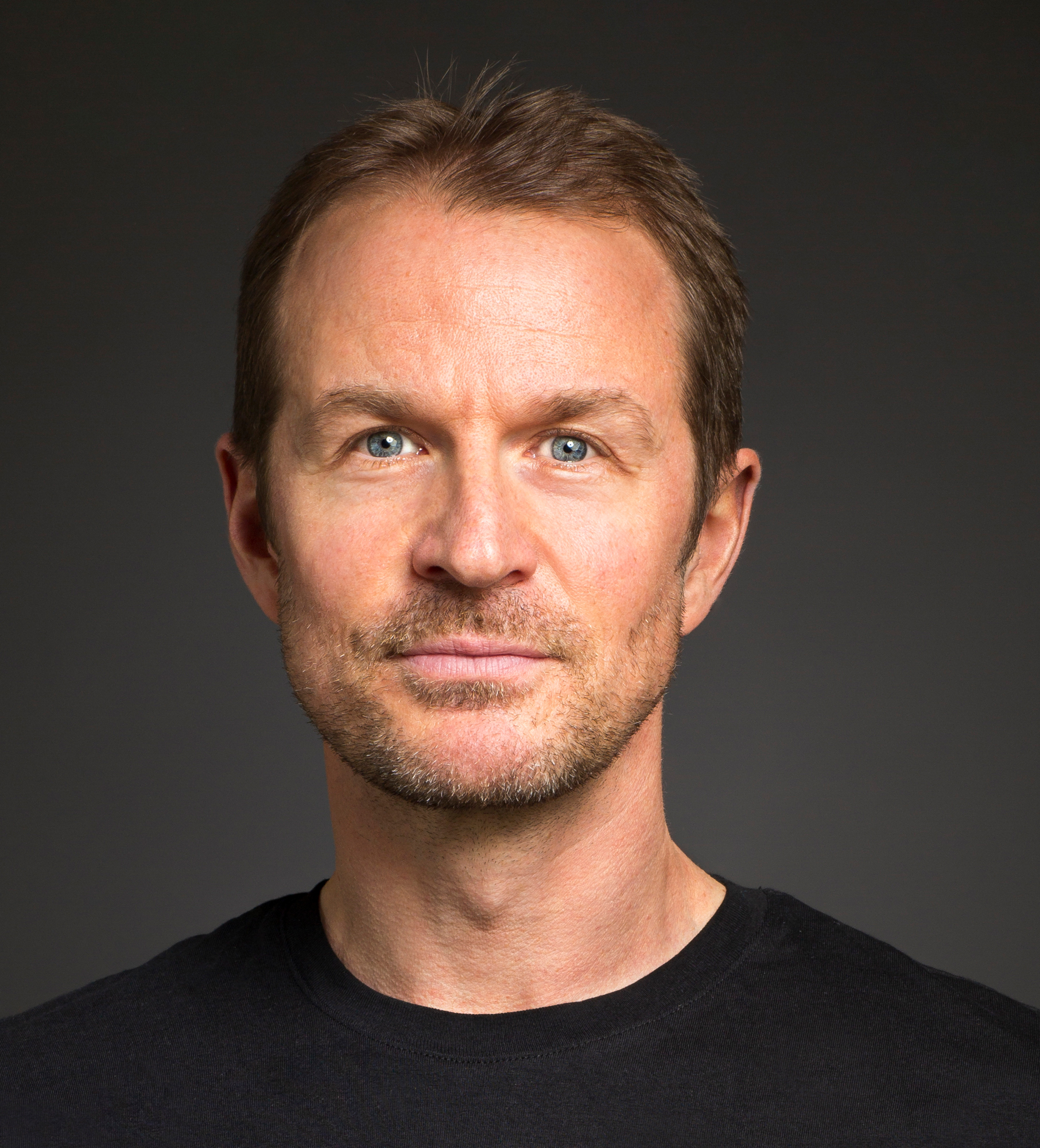 actor Niklas Jarneheim large photo