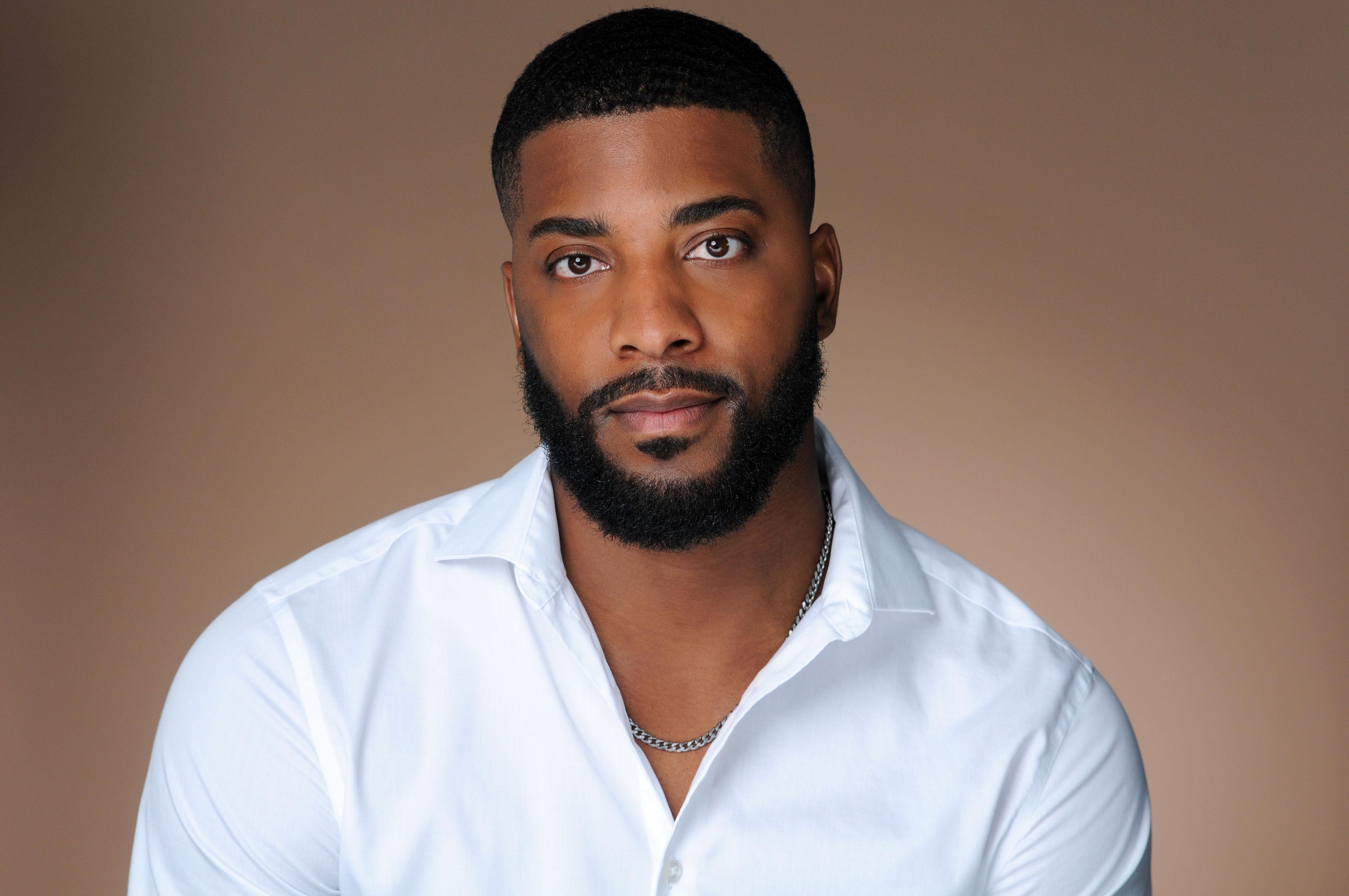 actor Alex Richardson large photo