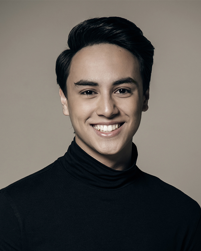 actor Edward Barber large photo