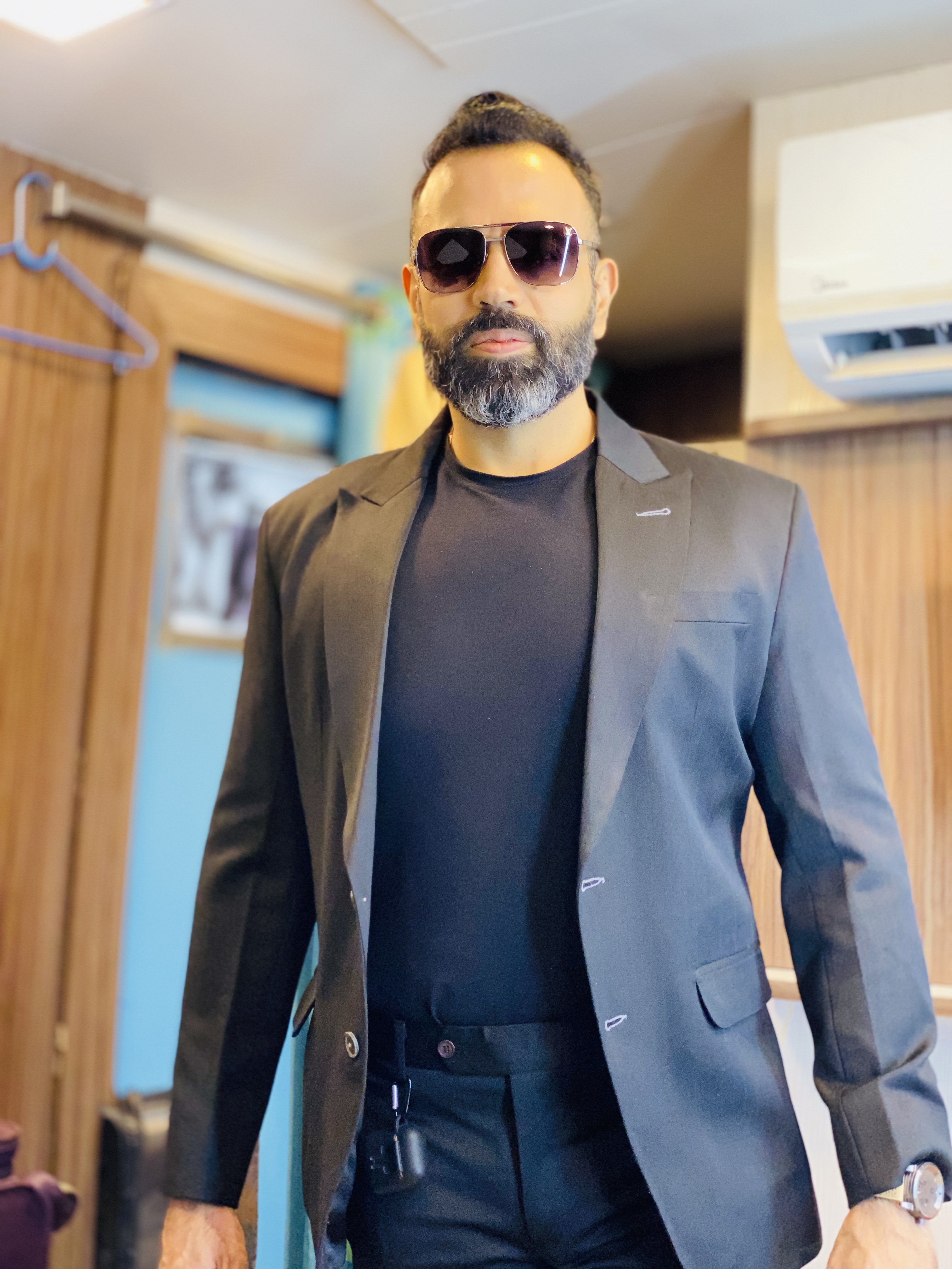 actor Akhilesh Kalwani large photo