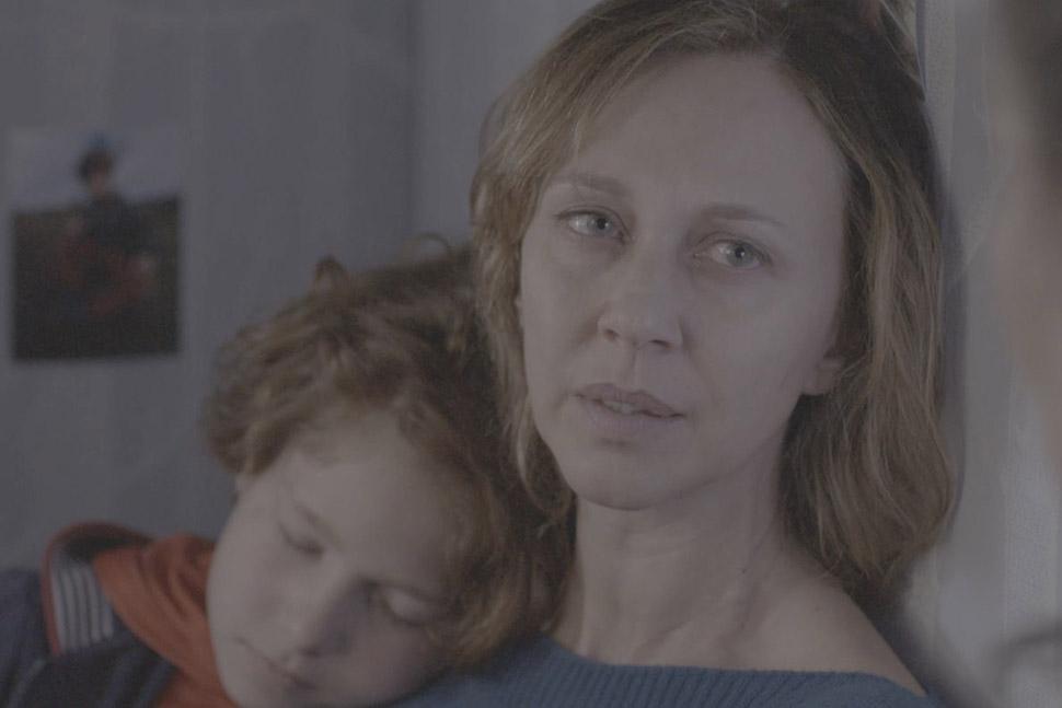 actor Monica Dugo large photo