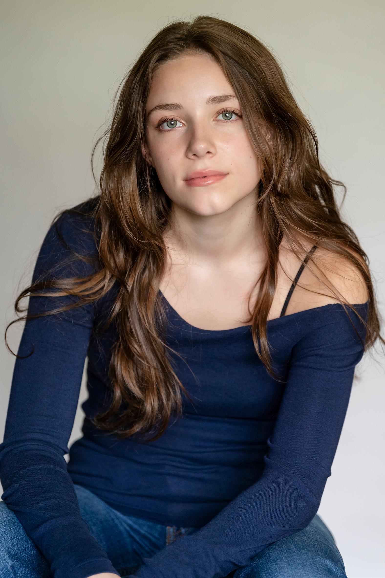 actor Ava Briglia large photo